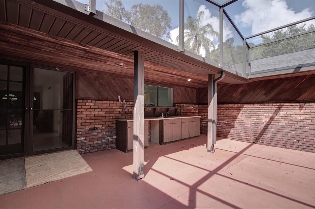 待售: $725,000 (3 贝兹, 2 浴室, 2421 平方英尺)