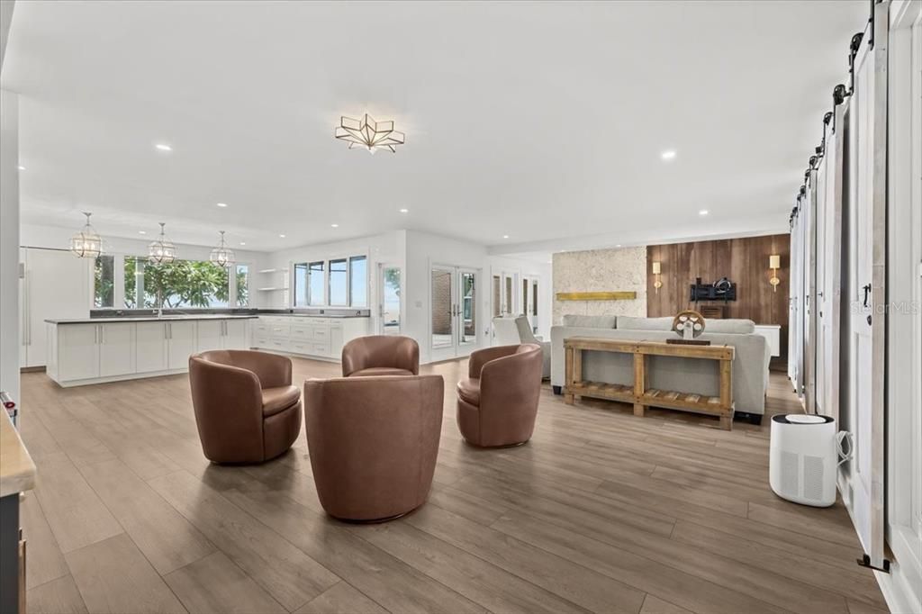 На продажу: $2,845,000 (5 спален, 5 ванн, 4884 Квадратных фут)