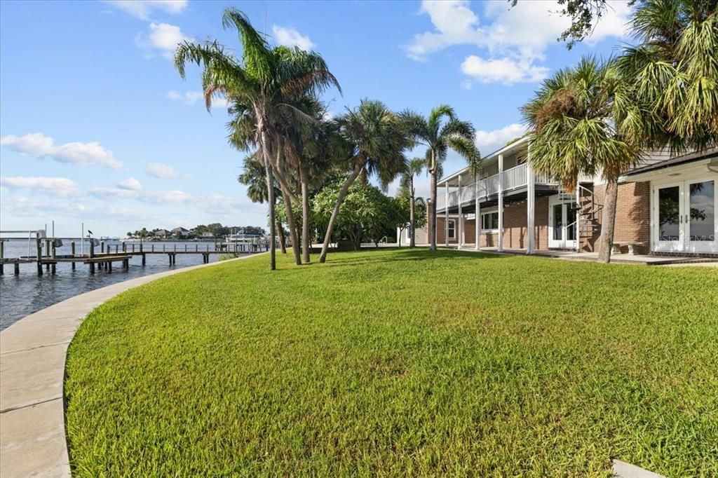 На продажу: $2,845,000 (5 спален, 5 ванн, 4884 Квадратных фут)