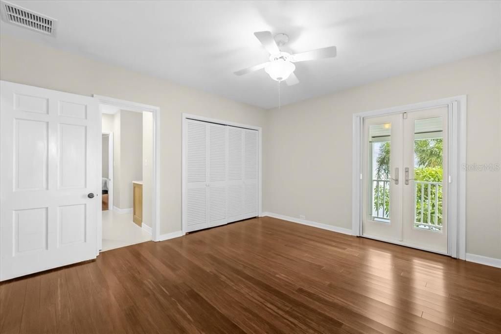 На продажу: $2,845,000 (5 спален, 5 ванн, 4884 Квадратных фут)