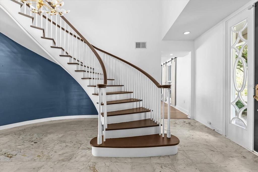 На продажу: $2,845,000 (5 спален, 5 ванн, 4884 Квадратных фут)