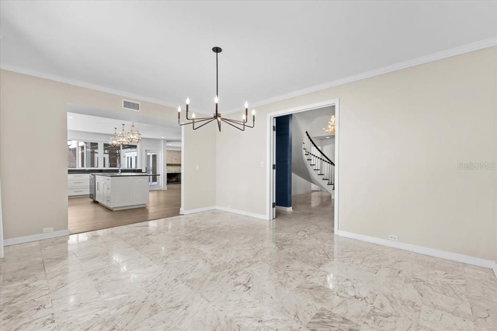 На продажу: $2,845,000 (5 спален, 5 ванн, 4884 Квадратных фут)