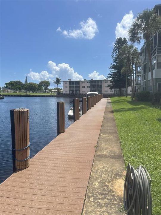 Active With Contract: $145,000 (1 beds, 1 baths, 846 Square Feet)