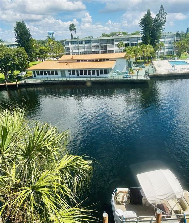 Active With Contract: $145,000 (1 beds, 1 baths, 846 Square Feet)