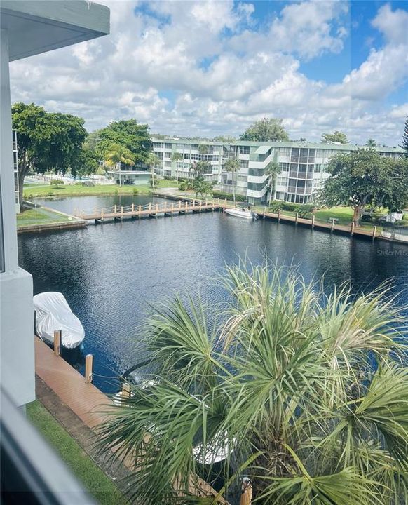 Active With Contract: $145,000 (1 beds, 1 baths, 846 Square Feet)