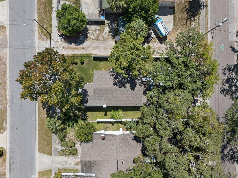 Active With Contract: $2,900 (3 beds, 2 baths, 1126 Square Feet)