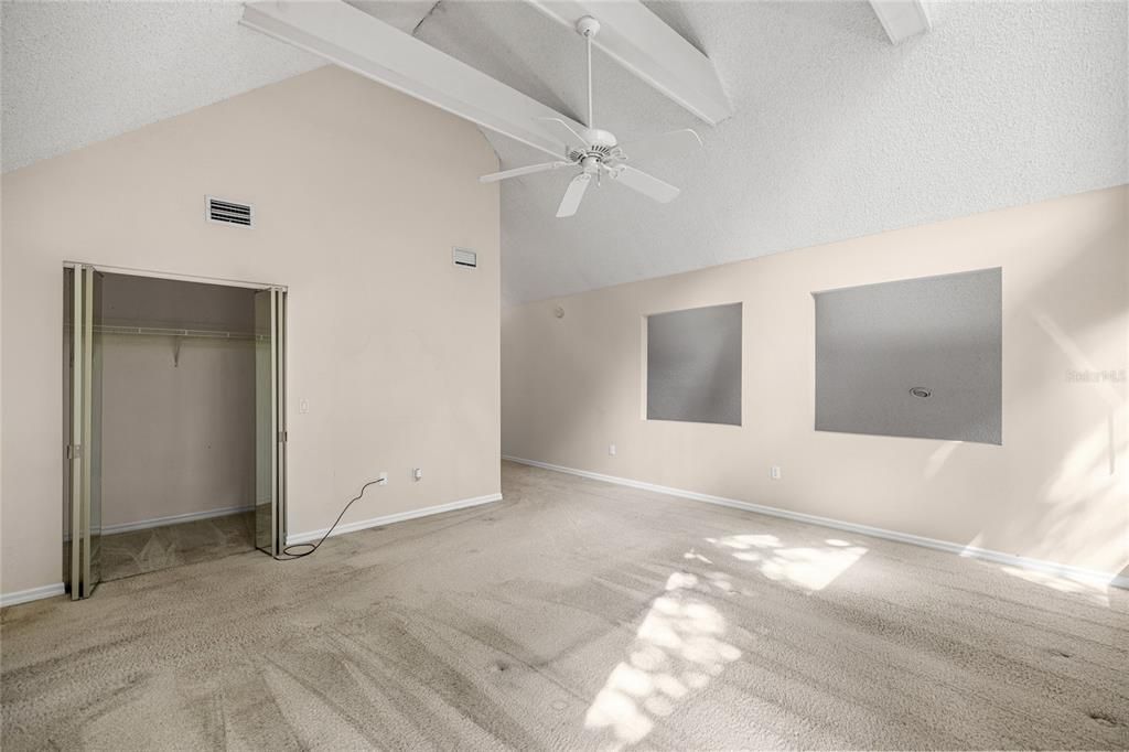 Под контрактом: $165,000 (2 спален, 2 ванн, 1461 Квадратных фут)