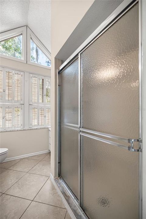 Под контрактом: $165,000 (2 спален, 2 ванн, 1461 Квадратных фут)