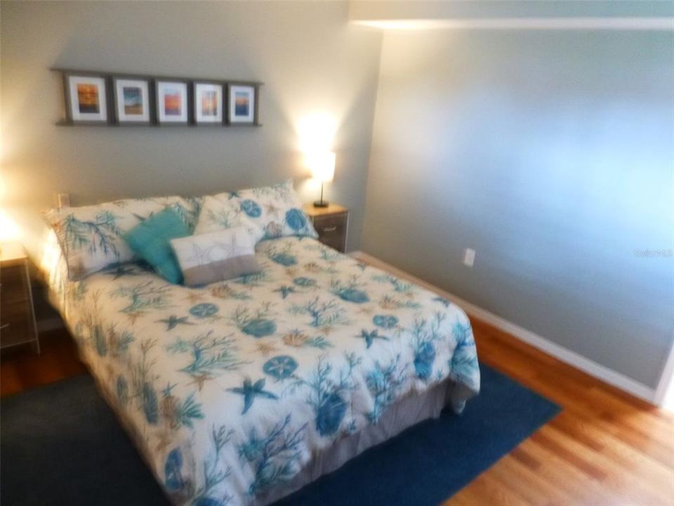 Active With Contract: $2,350 (2 beds, 2 baths, 1146 Square Feet)