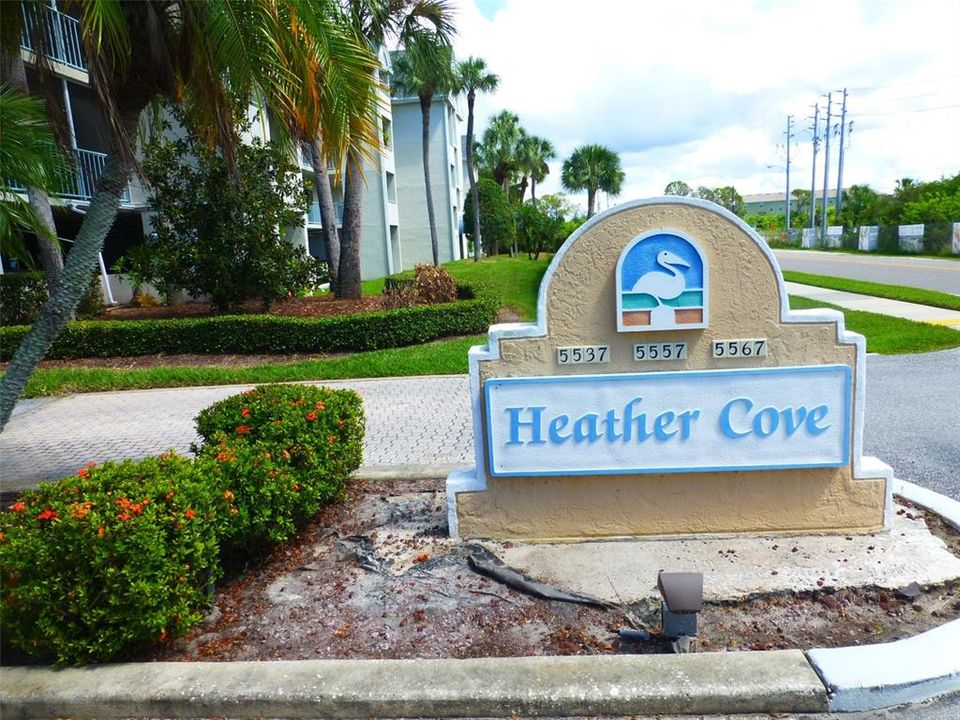 Active With Contract: $2,350 (2 beds, 2 baths, 1146 Square Feet)