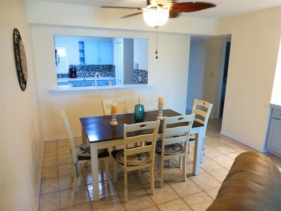 Active With Contract: $2,350 (2 beds, 2 baths, 1146 Square Feet)
