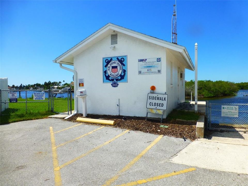 Active With Contract: $2,350 (2 beds, 2 baths, 1146 Square Feet)