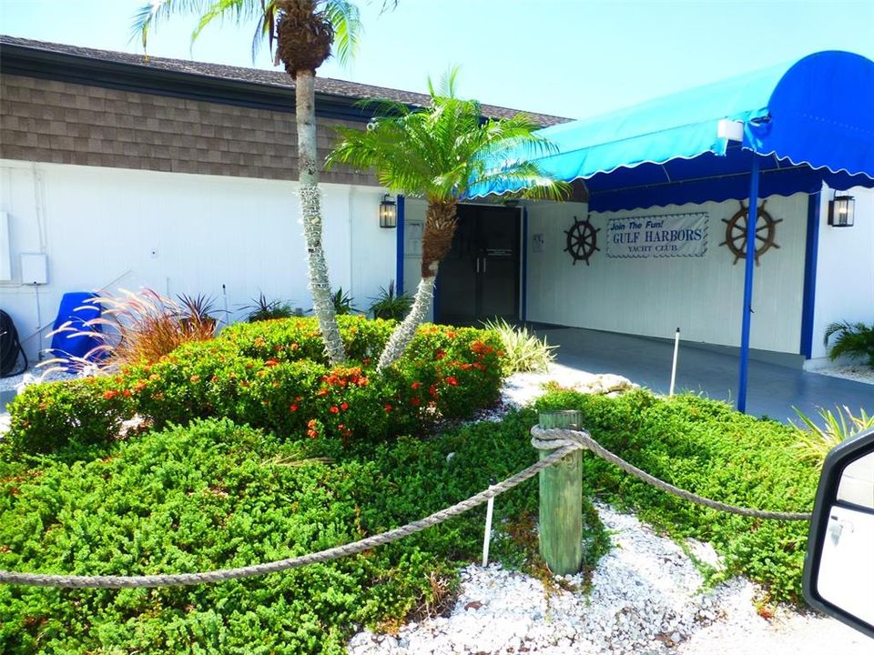 Active With Contract: $2,350 (2 beds, 2 baths, 1146 Square Feet)