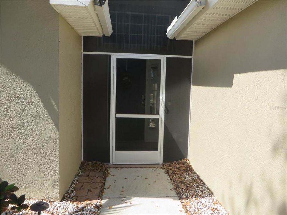 合同活跃: $239,900 (3 贝兹, 2 浴室, 1422 平方英尺)