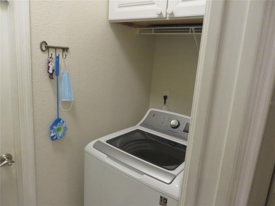 合同活跃: $239,900 (3 贝兹, 2 浴室, 1422 平方英尺)