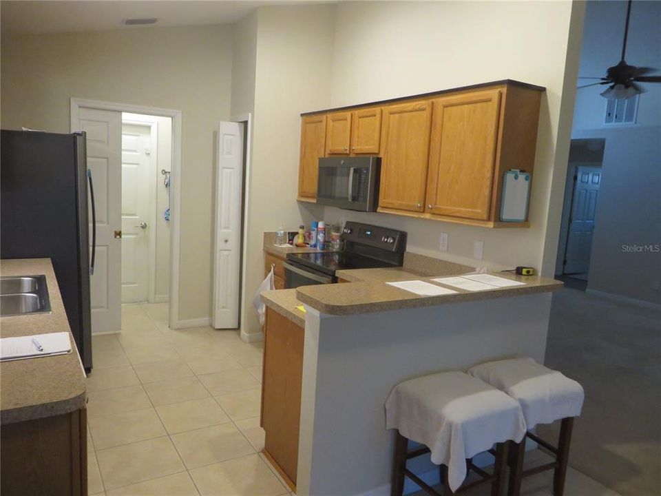 合同活跃: $239,900 (3 贝兹, 2 浴室, 1422 平方英尺)