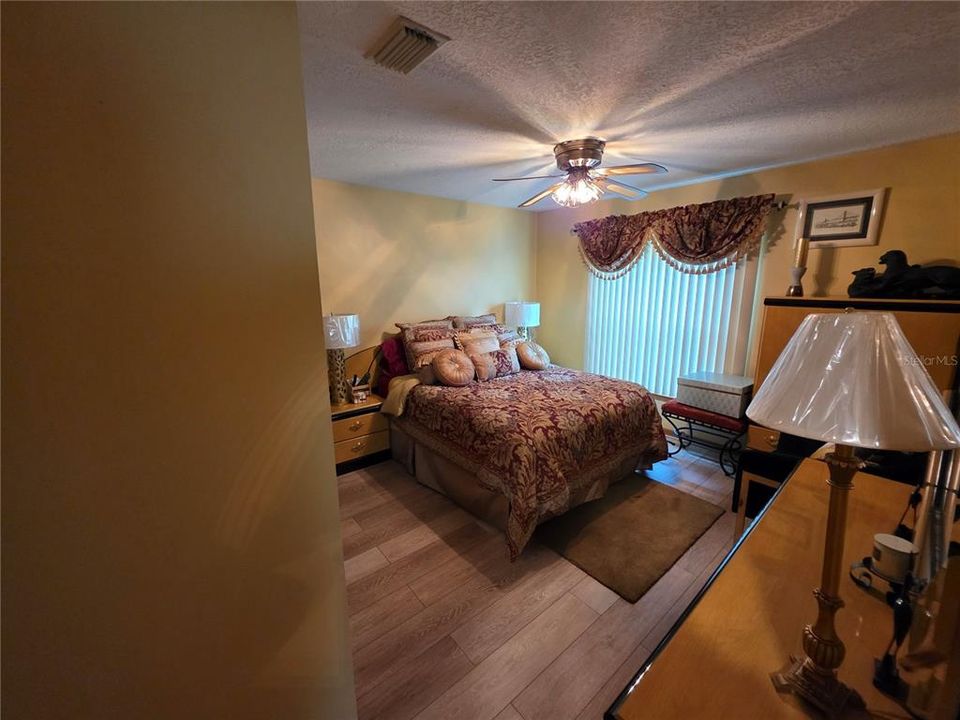 For Sale: $654,000 (4 beds, 3 baths, 2645 Square Feet)