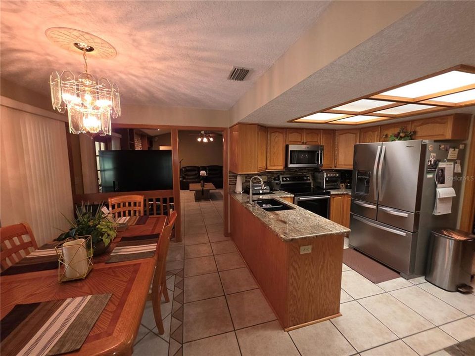 For Sale: $654,000 (4 beds, 3 baths, 2645 Square Feet)