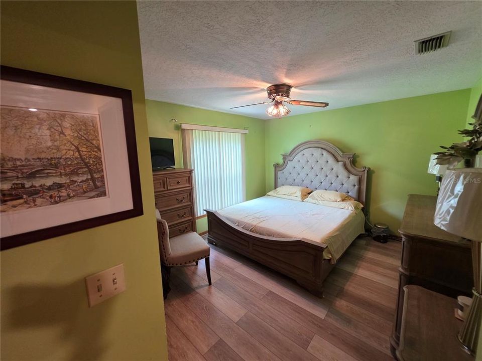 For Sale: $654,000 (4 beds, 3 baths, 2645 Square Feet)