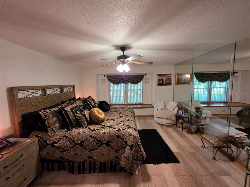 For Sale: $654,000 (4 beds, 3 baths, 2645 Square Feet)