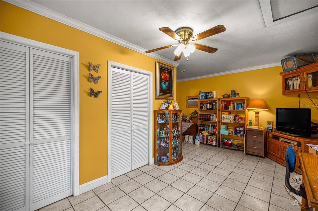 Active With Contract: $249,900 (3 beds, 2 baths, 1624 Square Feet)