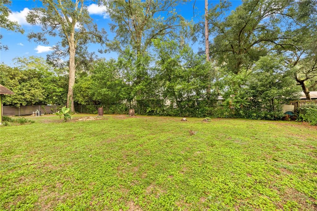 Active With Contract: $249,900 (3 beds, 2 baths, 1624 Square Feet)