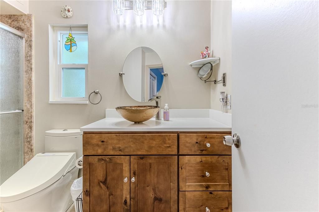 Под контрактом: $330,000 (3 спален, 2 ванн, 1793 Квадратных фут)