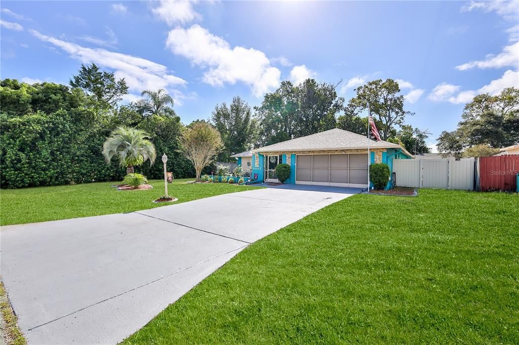 Под контрактом: $330,000 (3 спален, 2 ванн, 1793 Квадратных фут)