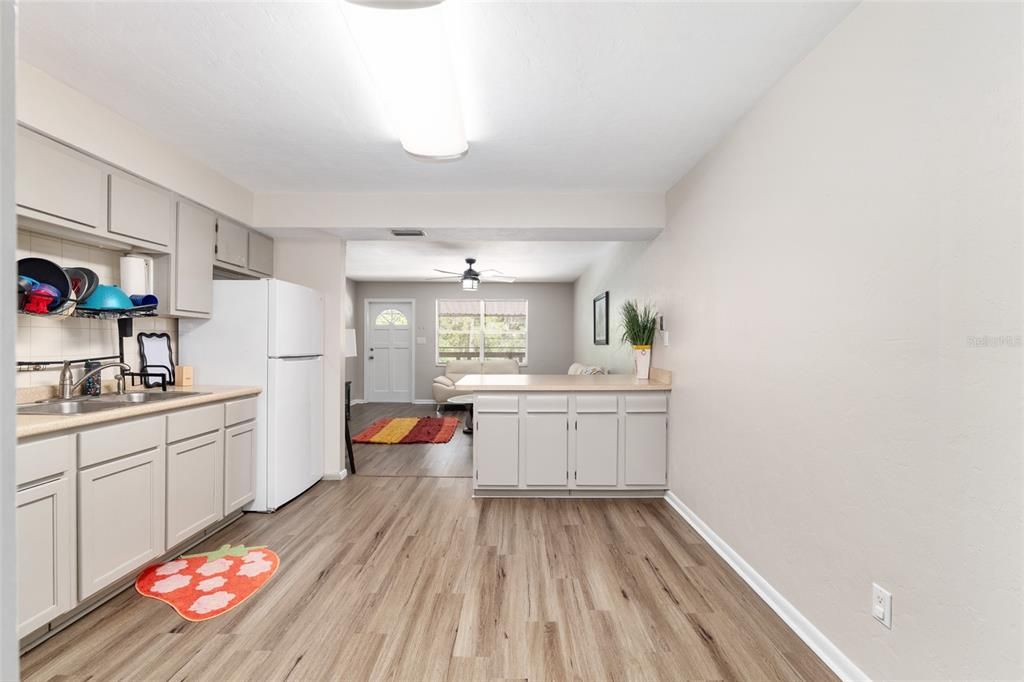 Active With Contract: $599,900 (8 beds, 0 baths, 3360 Square Feet)