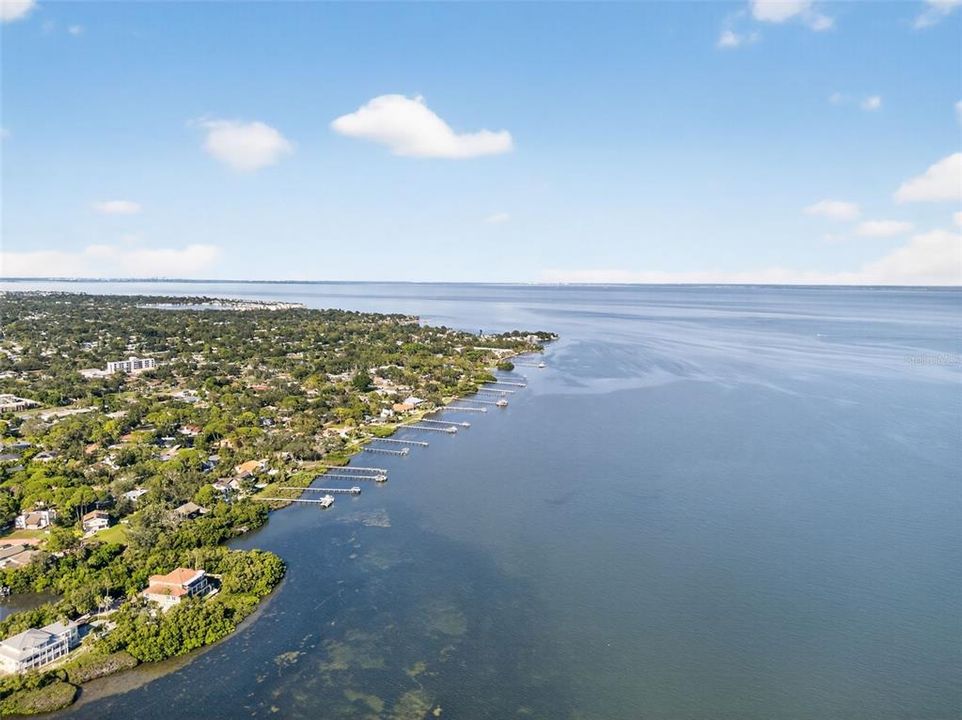 En Venta: $979,000 (4 camas, 2 baños, 2375 Pies cuadrados)