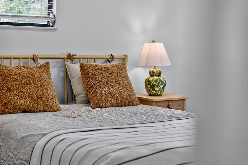 En Venta: $979,000 (4 camas, 2 baños, 2375 Pies cuadrados)