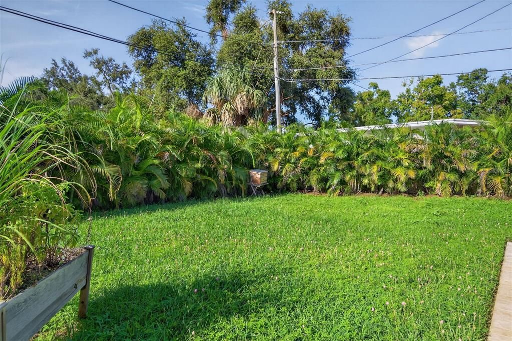 En Venta: $979,000 (4 camas, 2 baños, 2375 Pies cuadrados)