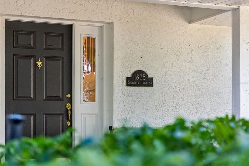 En Venta: $979,000 (4 camas, 2 baños, 2375 Pies cuadrados)