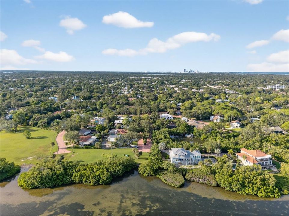 En Venta: $979,000 (4 camas, 2 baños, 2375 Pies cuadrados)