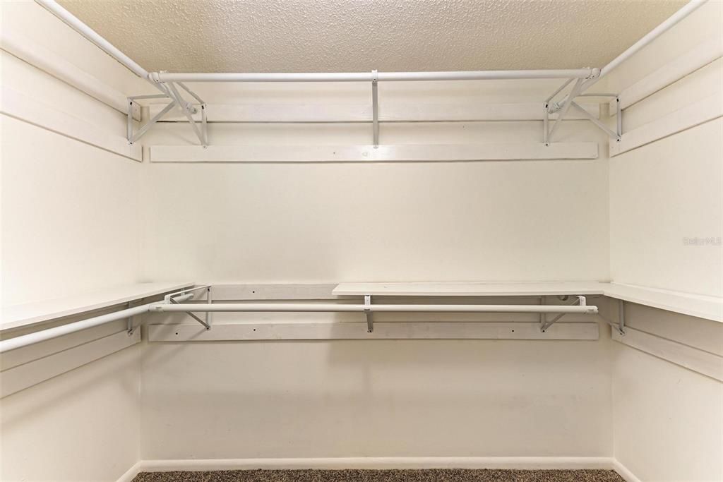 В аренду: $1,300 (1 спален, 1 ванн, 924 Квадратных фут)