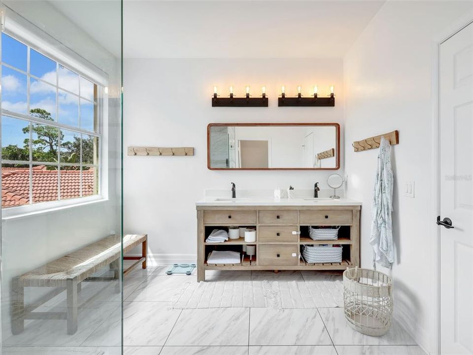 For Sale: $819,900 (4 beds, 2 baths, 2452 Square Feet)