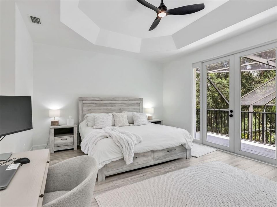 For Sale: $819,900 (4 beds, 2 baths, 2452 Square Feet)