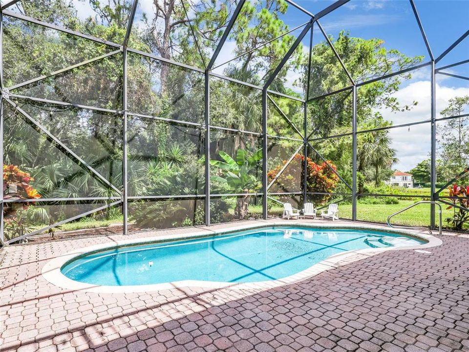 For Sale: $819,900 (4 beds, 2 baths, 2452 Square Feet)