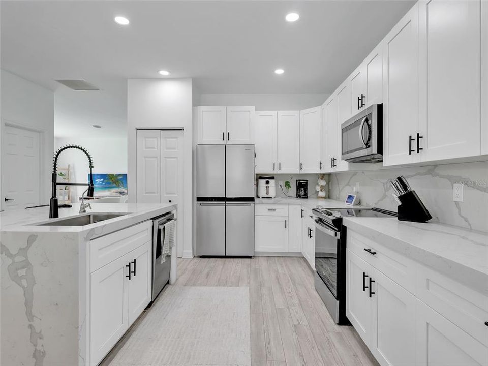 For Sale: $819,900 (4 beds, 2 baths, 2452 Square Feet)