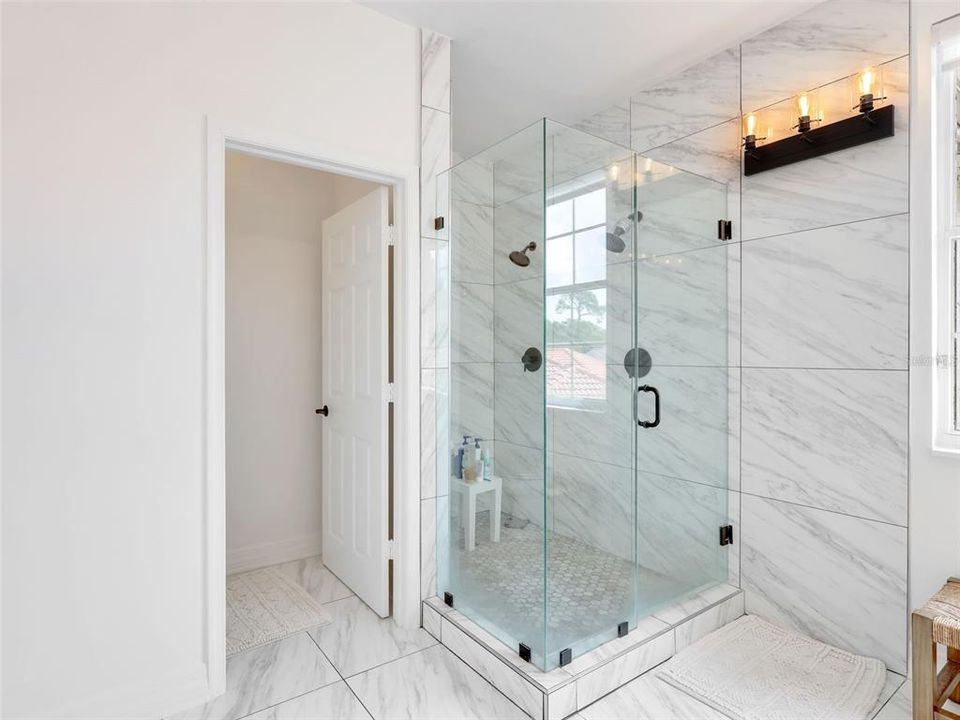 For Sale: $819,900 (4 beds, 2 baths, 2452 Square Feet)