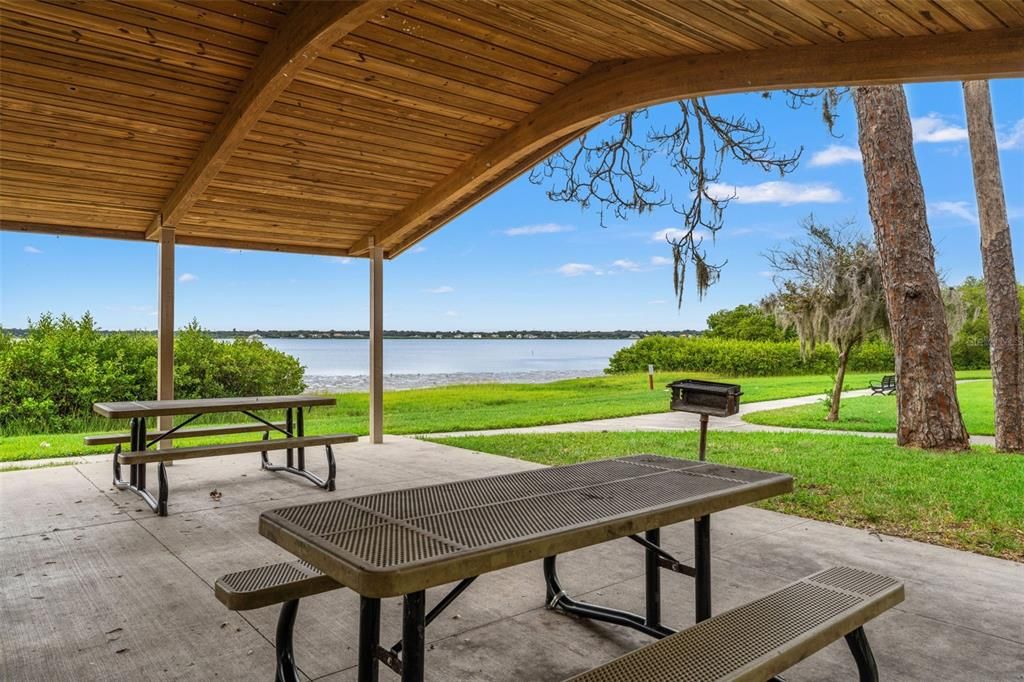 For Sale: $449,000 (4 beds, 2 baths, 1993 Square Feet)