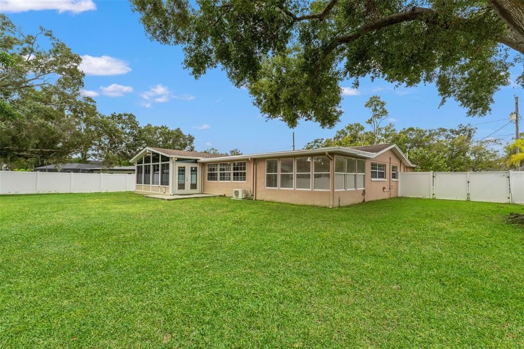 For Sale: $449,000 (4 beds, 2 baths, 1993 Square Feet)