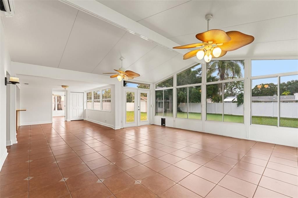 For Sale: $449,000 (4 beds, 2 baths, 1993 Square Feet)