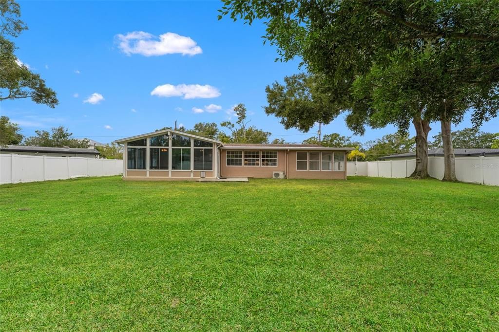 For Sale: $449,000 (4 beds, 2 baths, 1993 Square Feet)