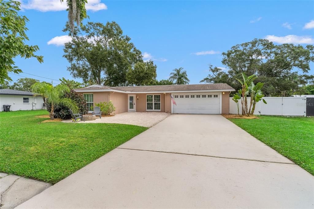 For Sale: $449,000 (4 beds, 2 baths, 1993 Square Feet)