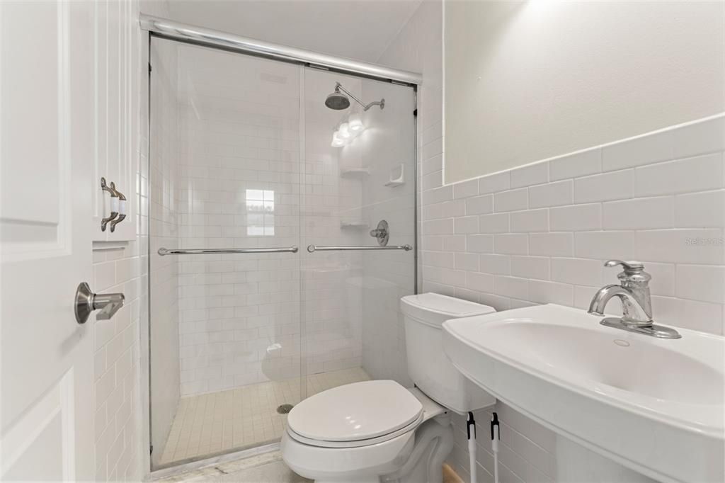 For Sale: $449,000 (4 beds, 2 baths, 1993 Square Feet)