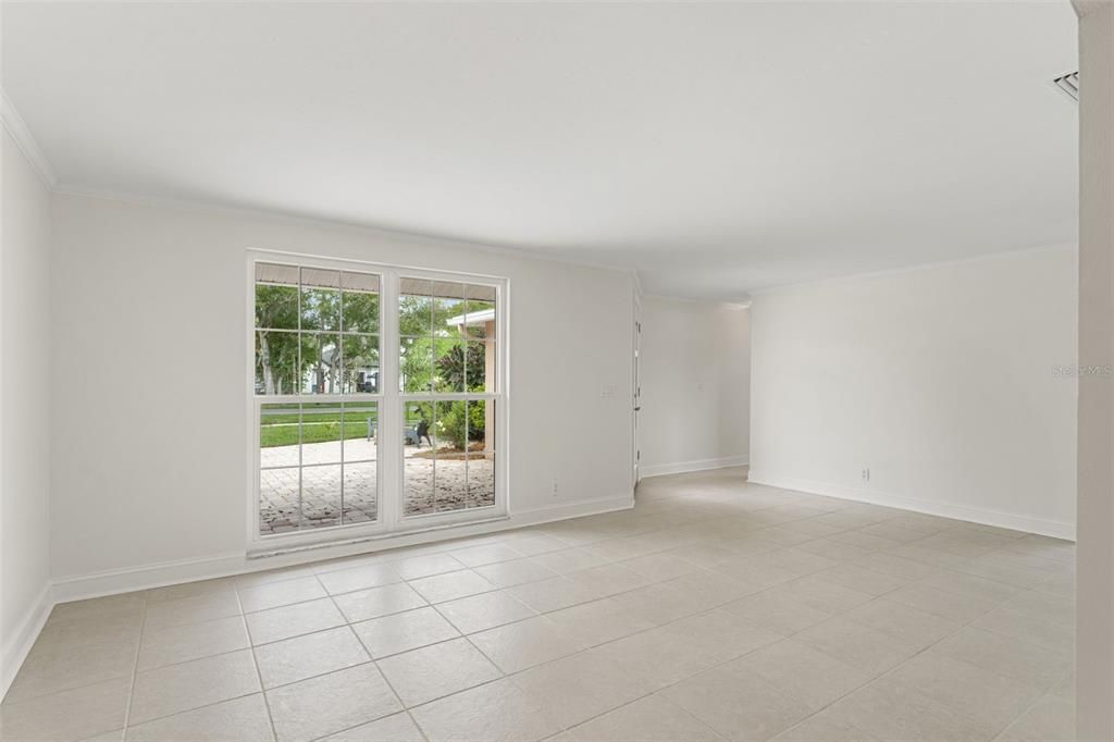 For Sale: $449,000 (4 beds, 2 baths, 1993 Square Feet)