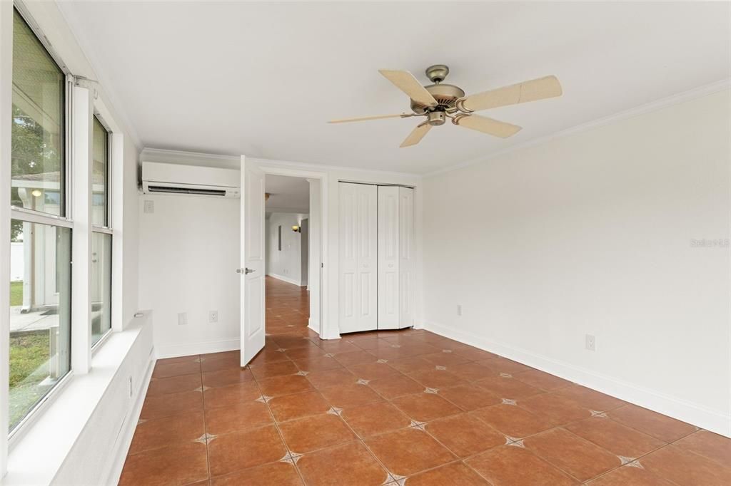 For Sale: $449,000 (4 beds, 2 baths, 1993 Square Feet)