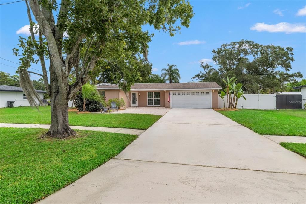 For Sale: $449,000 (4 beds, 2 baths, 1993 Square Feet)