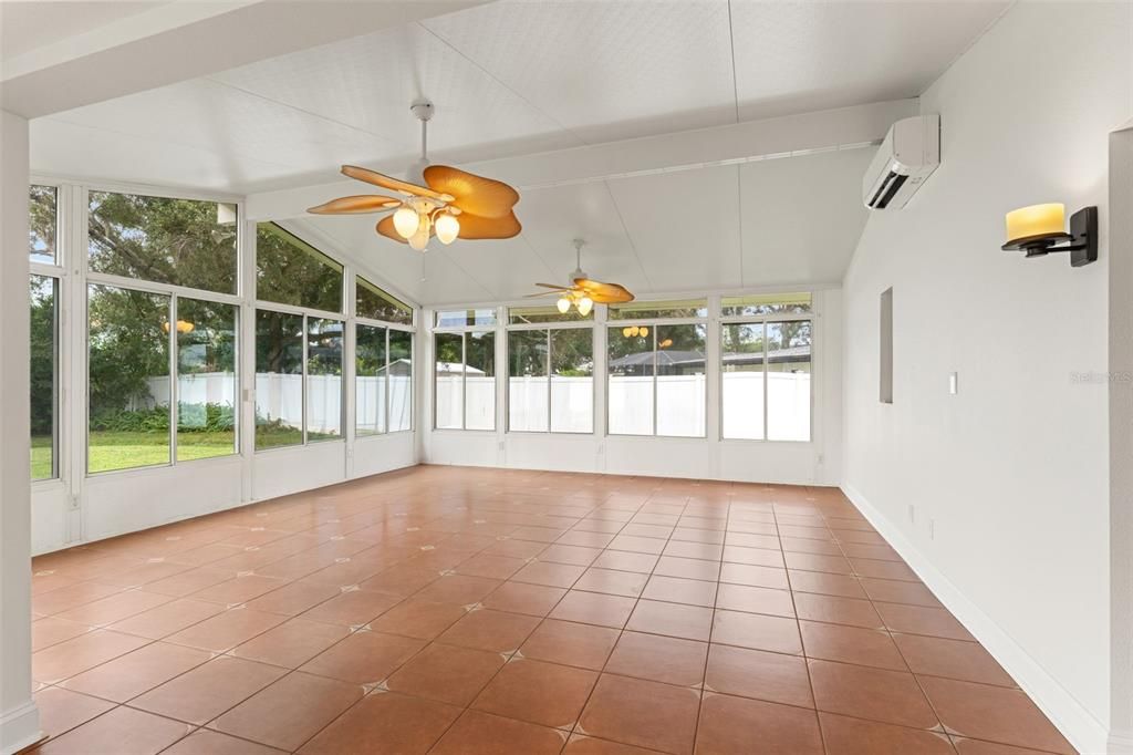 For Sale: $449,000 (4 beds, 2 baths, 1993 Square Feet)